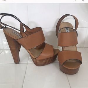 Steve Madden Dezzzy leather pumps